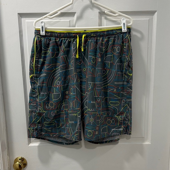 Patagonia Men's All Trails 8” Shorts Lose Yourself Outline Size Large Outdoors - Picture 1 of 7